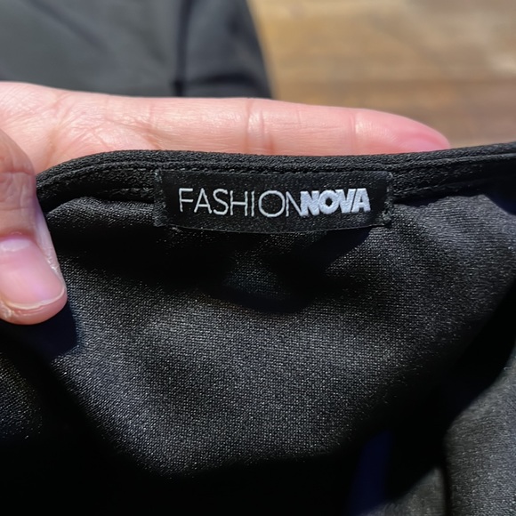 Fashion Nova Women Curve “Love Me Unconditionally” Black Maxi Long Sleeve Dress - Picture 4 of 4